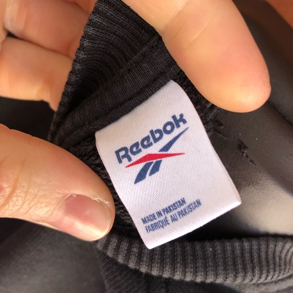 Reebok Big letter Sweater Pullover - Picture 7 of 9